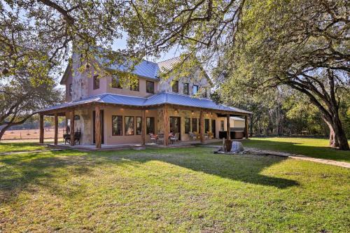 Riverfront Home With Shaded Porch And Hottub By Dt Blanco