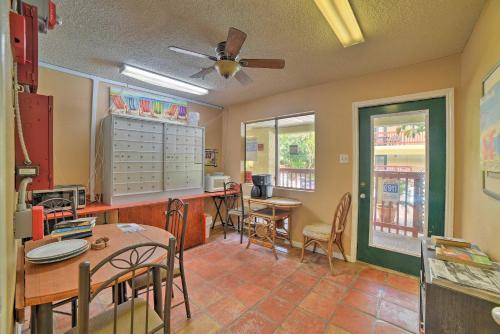 Apartamento Coastal Studio With Amenities Walk To Padre Beach!