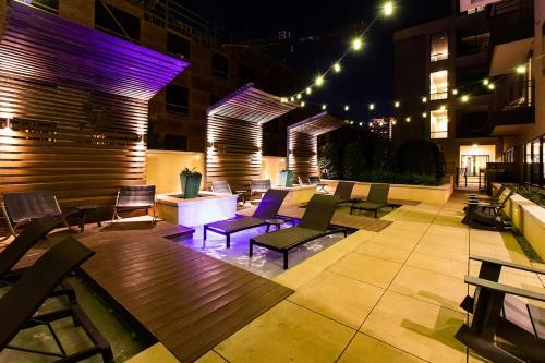 Apartamento Knox District Pet Friendly King Suite Plus Pool & Gym