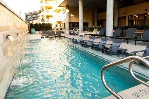Apartamento Knox District Pet Friendly King Suite Plus Pool & Gym