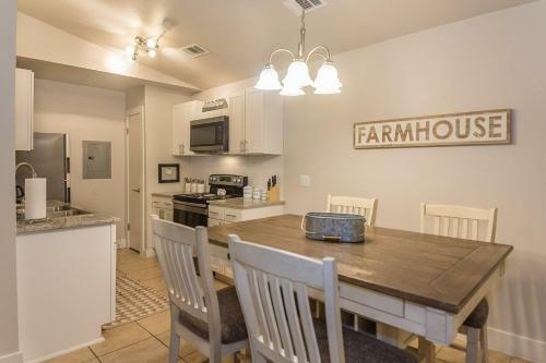 Fredericksburg Fun All 4 Units Apts