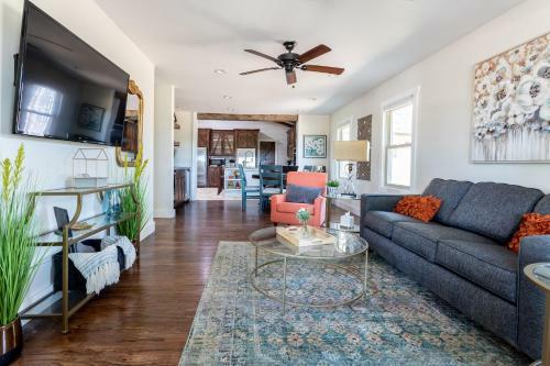 Own The Day Lodge - The Ranch House