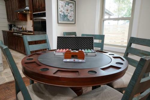 Own The Day Lodge - The Ranch House