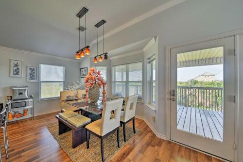 Galveston Escape With Entertainment Patio And Deck!