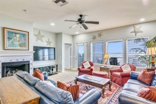 Kathie's Beachfront Kottage By Ryson Vacation Rentals