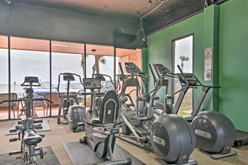 Apartamento Upscale Condo With Community Pools And Big Patio!