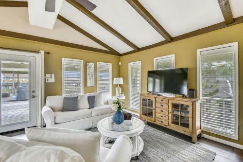 Island Life By Ryson Vacation Rentals