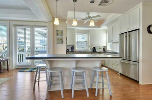 Captain's Retreat By Ryson Vacation Rentals
