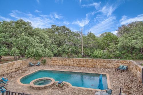 Hill Country Getaway Br 2230b Home