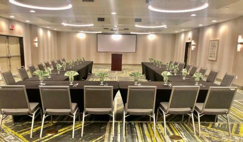 Hotel Holiday Inn Willowbrook Houston Nw