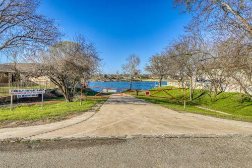 Lone Star Retreat