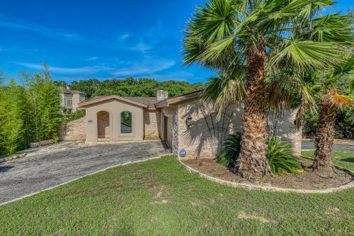 Peaceful Retreat On Quiet Cove On Lake Travis