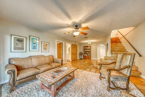 Peaceful Retreat On Quiet Cove On Lake Travis