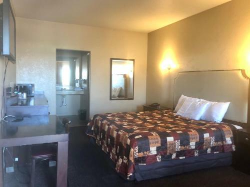 Motel Lone Star Inn & Suites