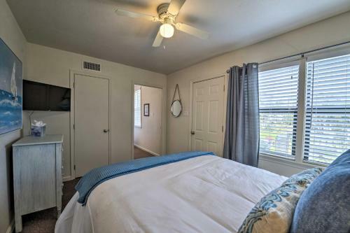 Mid-century Lake Whitney Home With Private Dock And Yard!