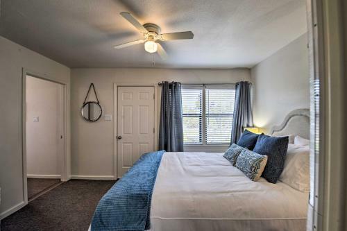 Mid-century Lake Whitney Home With Private Dock And Yard!