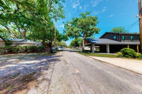 Crestwood Acres