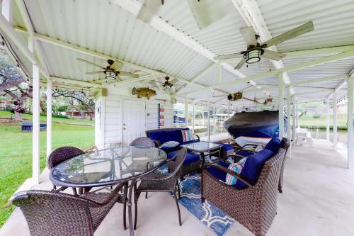 Crestwood Getaway