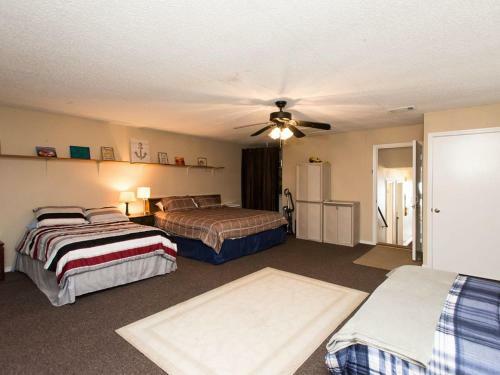 180 Degree View Of Cedar Creek Lake!