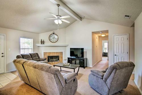 Pet-friendly Lubbock Home With Yard - 6mi To Ttu