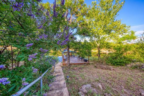 Lodge Redbird Retreat On Lake Travis