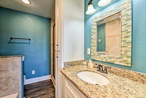 Matagorda Townhome With Deck, Views, Pool Access