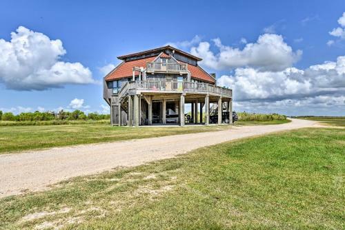Matagorda Townhome With Deck, Views, Pool Access