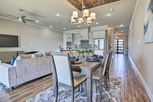 Elegant Townhome On Lake Conroe With Boat Slip!