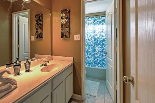 Spacious Pearland Home, 15 Mi To Downtown Houston!