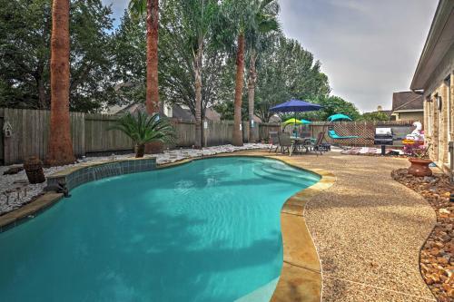Spacious Pearland Home, 15 Mi To Downtown Houston!