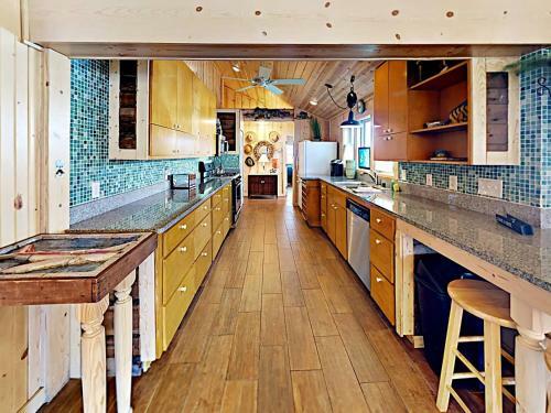 Salt Pines Cottage On 9th Street Home