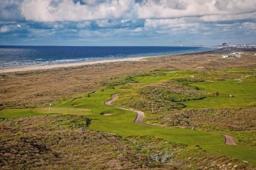 Palmilla Beach Retreat - Pool, Golf & Beach Access Townhouse