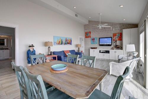 Beachfront Paradise Lc19 Home