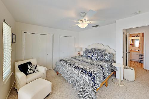 Lost Colony Beach House With Gulf Views & Pool! Home