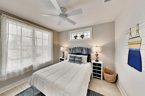 Palmilla Beach - Designer Townhome - Resort Pool Townhouse