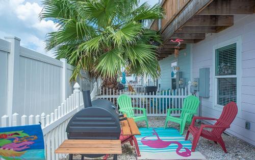 Fancy Flamingo Townhouse