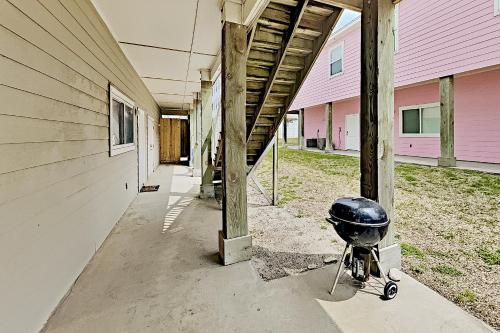 New Listing! Charming & Cozy Gulf Getaway With Pool Home