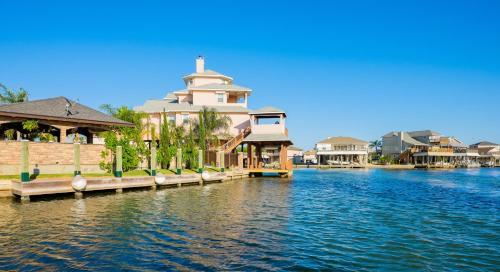 New Listing! Charming & Cozy Gulf Getaway With Pool Home