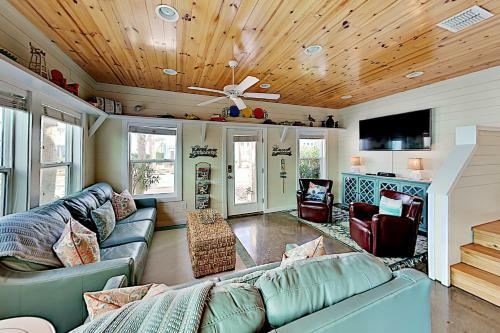 Luxury All-suite Village Walk Home - 2 Pools Home