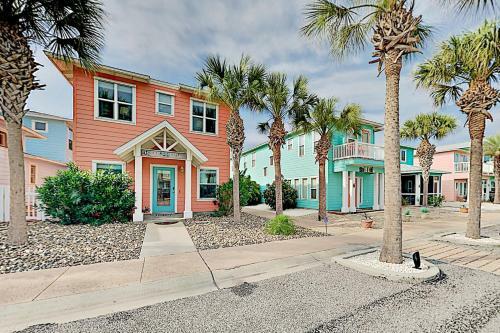 Luxury All-suite Village Walk Home - 2 Pools Home