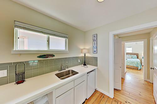 Luxury All-suite Village Walk Home - 2 Pools Home