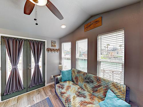New Listing! Waterfront Home On Channel With 2 Pools Cottage