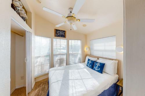 Long Island Village Unit 819 Oyster Island Breeze