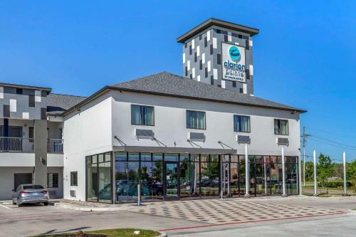 Hotel Clarion Pointe