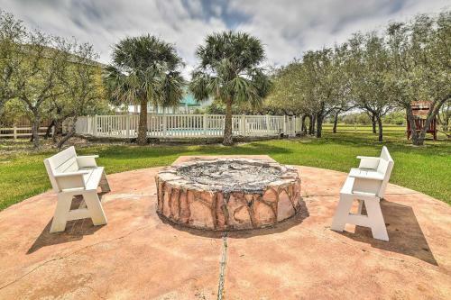 Pet-friendly Cottage With Grill And Yard, 5mi To Beach!