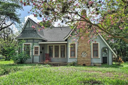 Adorable Cottage Smart Tvs, Kitchen, 1 Mi To Dtwn