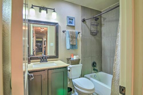 San Antonio Oasis With Yard, Pool And Outdoor Bar!