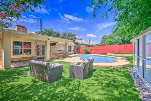 San Antonio Oasis With Yard, Pool And Outdoor Bar!