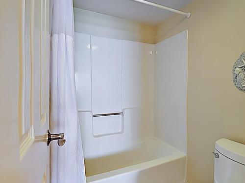 Apartamento New Listing! All-suite Gulf-front Perch With Pools Condo