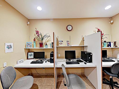 Apartamento New Listing! All-suite Gulf-front Perch With Pools Condo
